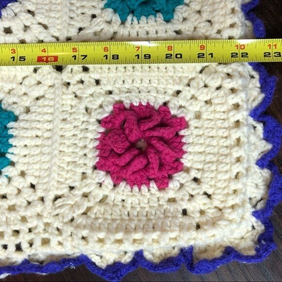 Set of 2 Vintage Granny Square Pillow Covers - Picture 10 of 10